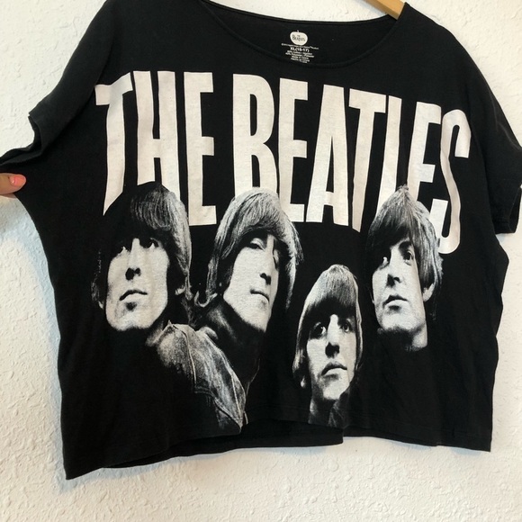 The Beatles Graphic Band Tee with Large Text & Images of Band Members XL (15-17) - Picture 2 of 5